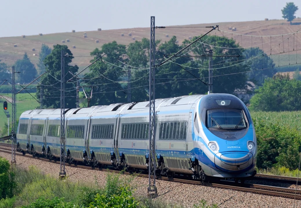 PKP Intercity odwołało pociągi. Pasażerowie muszą liczyć się z utrudnieniami