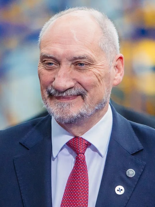 Prokuratura Regionalna w Warszawie. Akt oskarżenia przeciwko Macierewiczowi