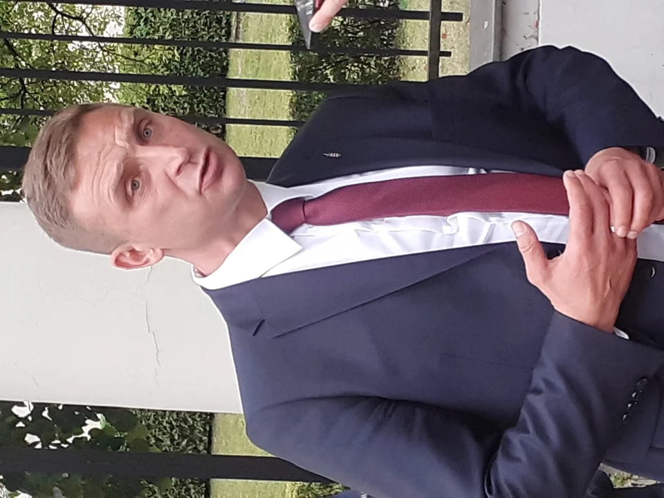 Prokuratura oskarża Roberta Bąkiewicza. Grożą mu zarzuty nawoływania do zbrodni